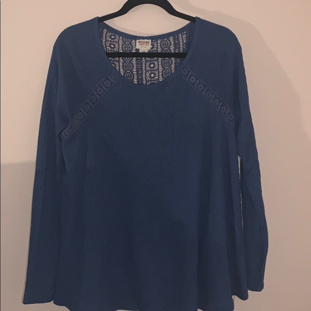 Blue lace long sleeved shirt